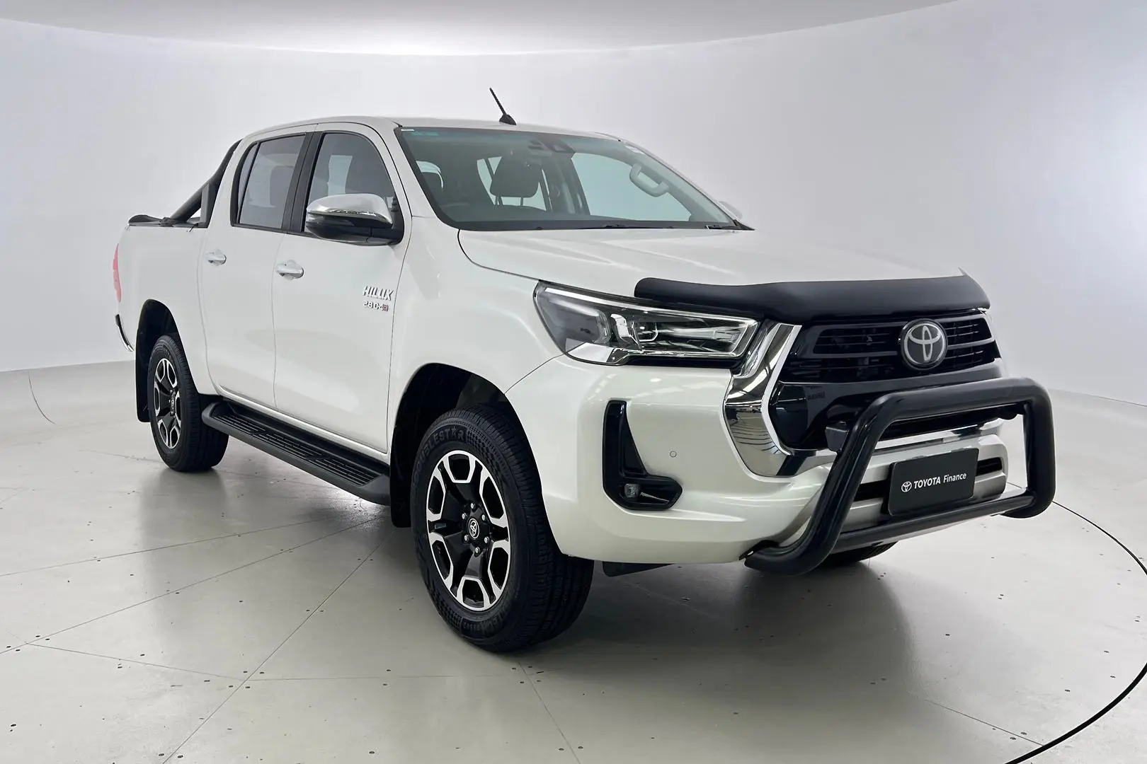 2020 Toyota Hilux Gallery Image 1