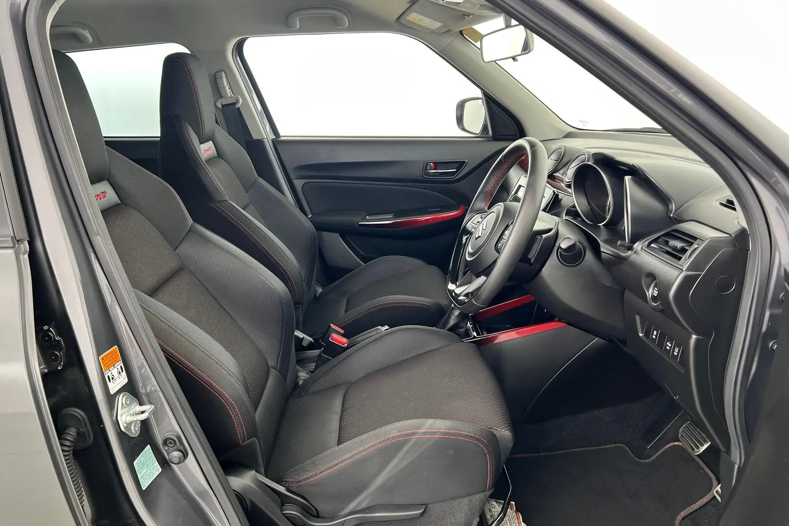 2018 Suzuki Swift Gallery Image 11