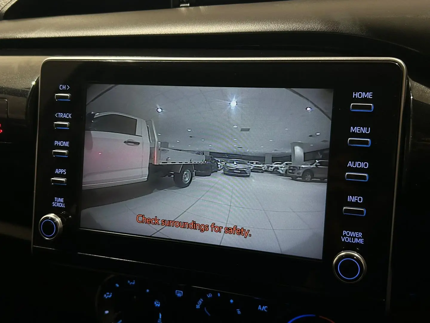 2023 Toyota Hilux Gallery Image 19