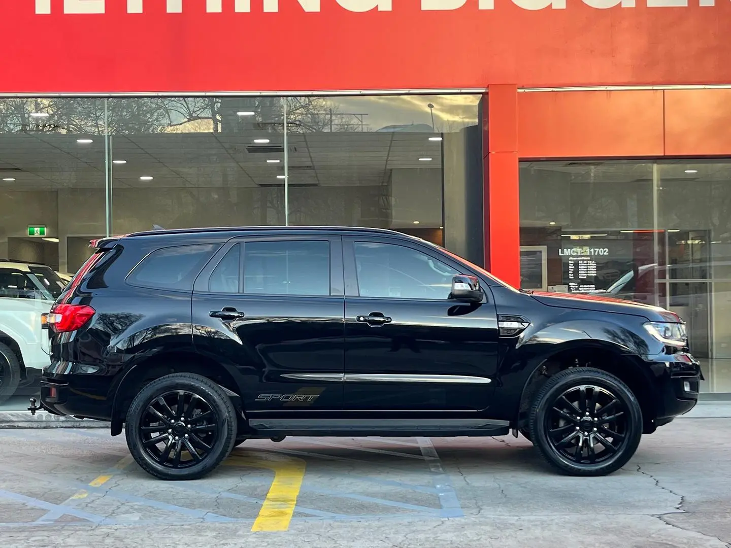 2022 Ford Everest Gallery Image 3