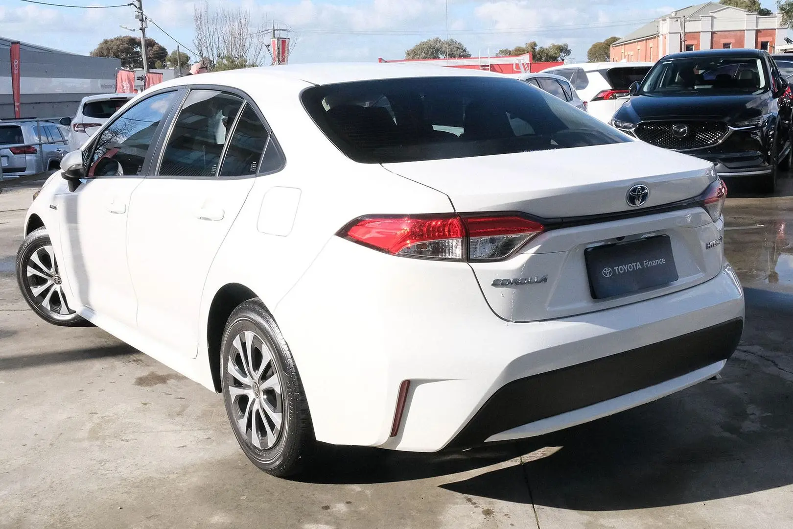 2020 Toyota Corolla Gallery Image 2