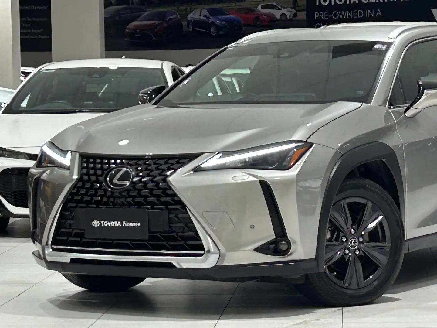 2023 Lexus UX Gallery Image 7