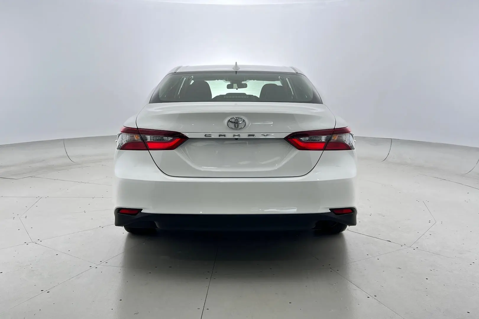 2024 Toyota Camry Gallery Image 3