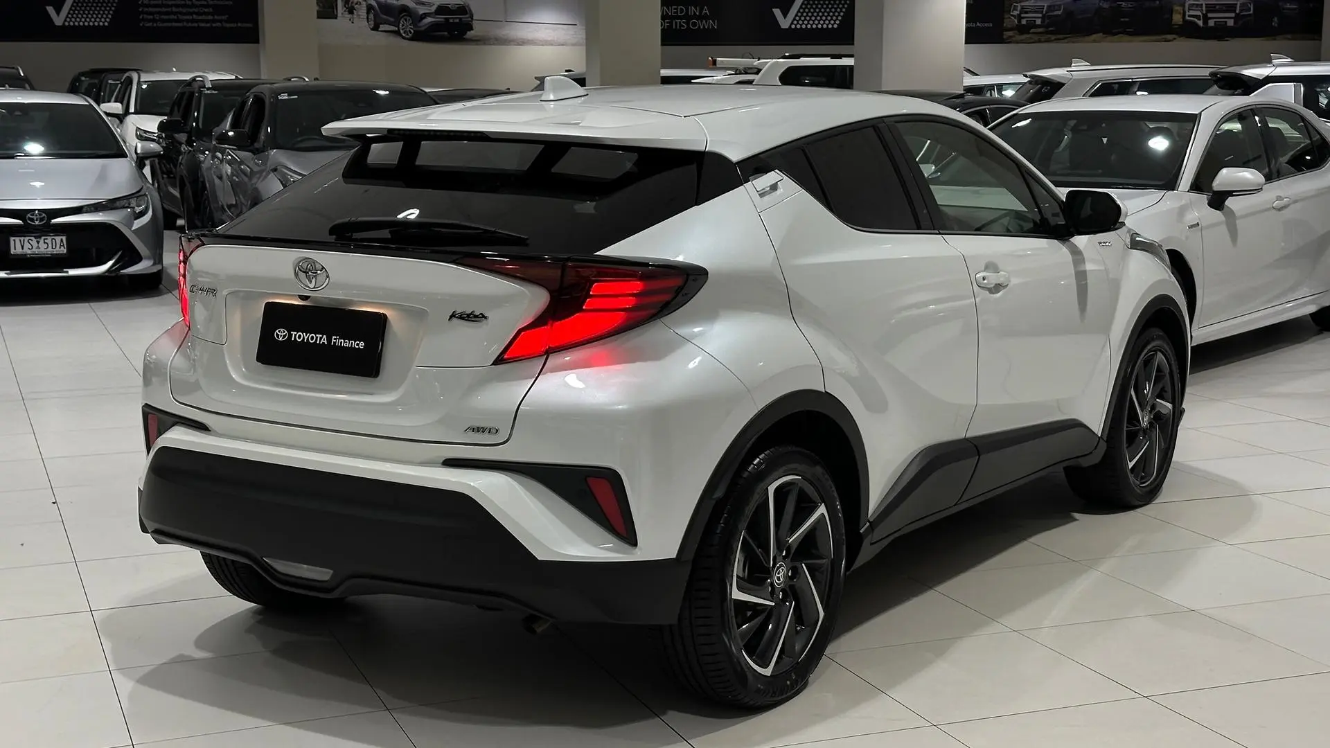 2022 Toyota C-HR Gallery Image 10