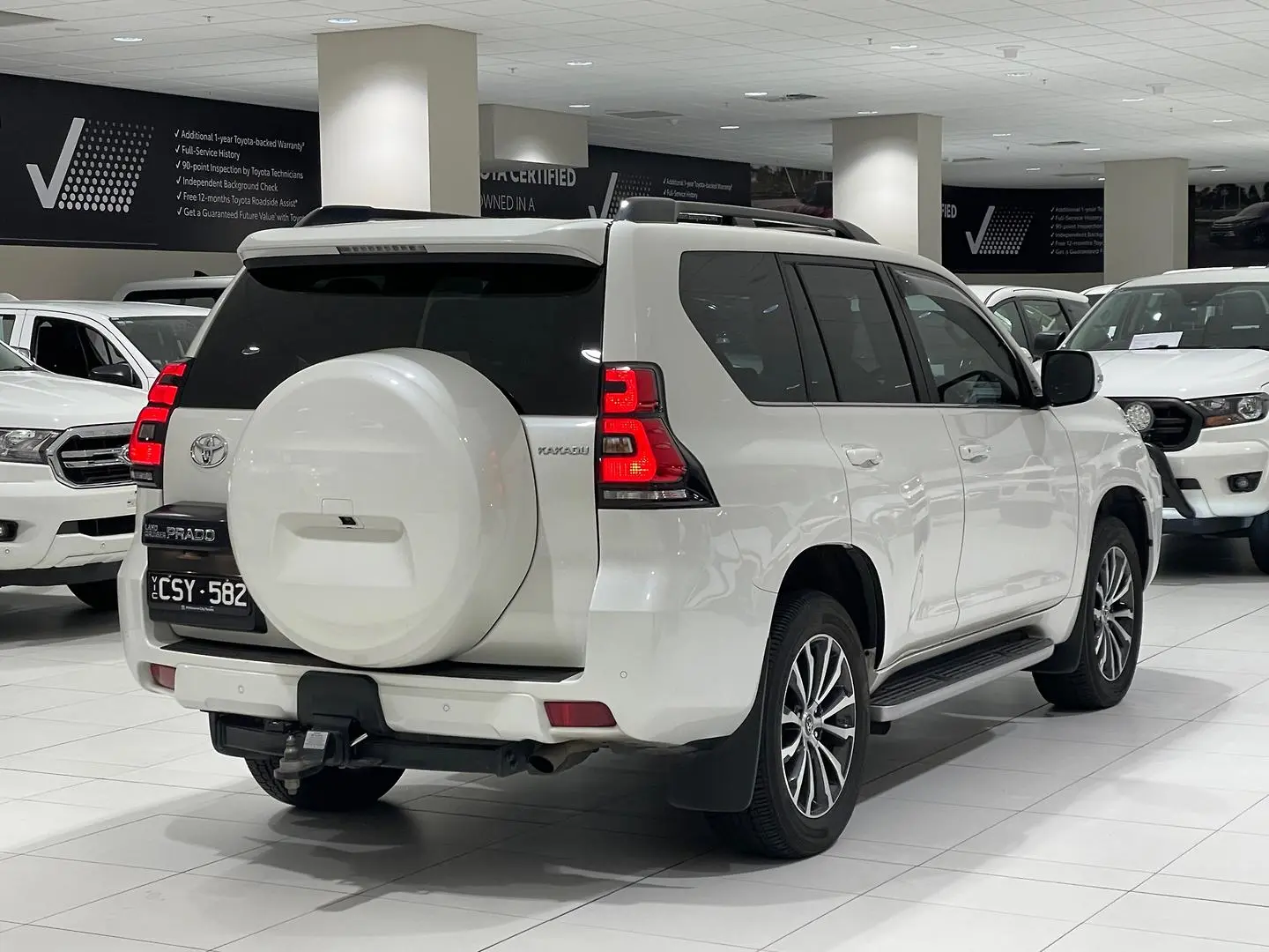 2023 Toyota Landcruiser Prado Gallery Image 10