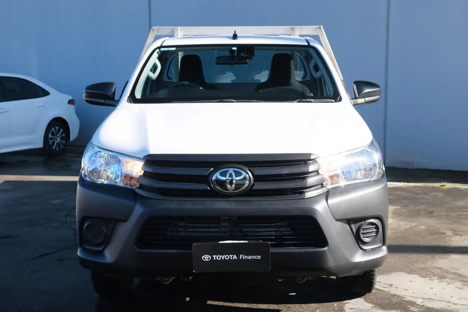 2020 Toyota Hilux Gallery Image 3