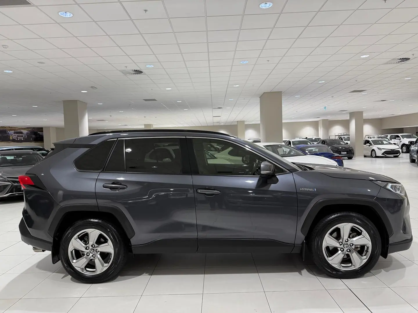 2021 Toyota RAV4 Gallery Image 2