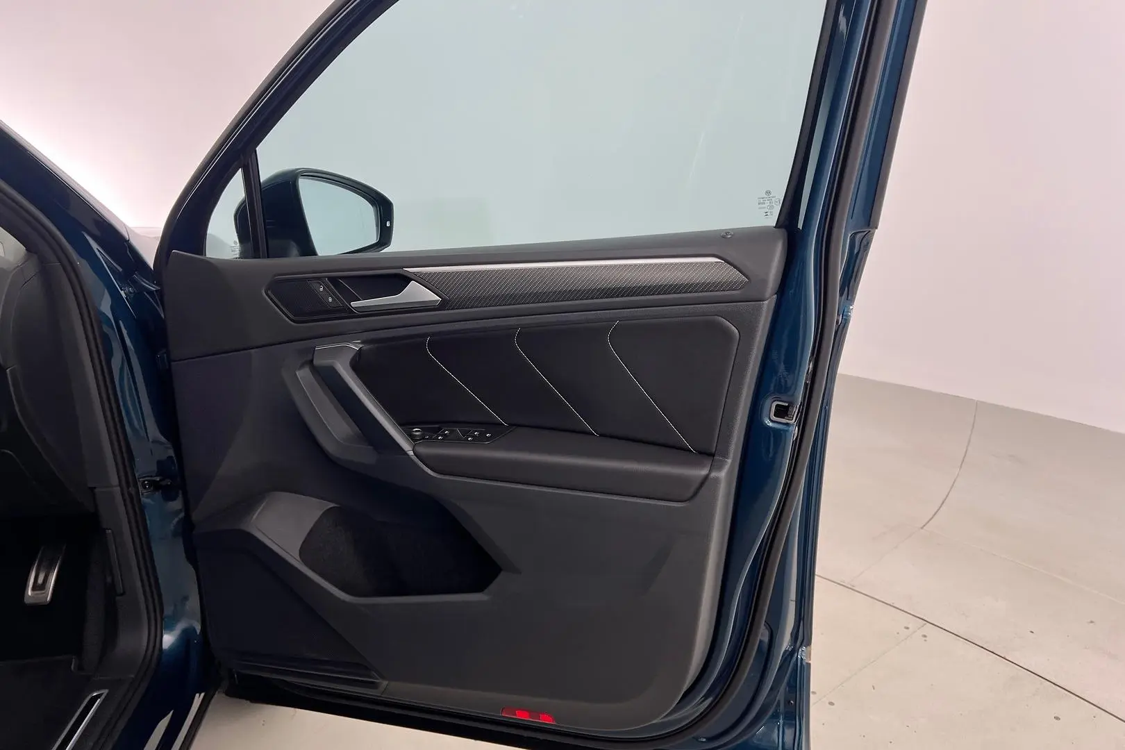 2023 Volkswagen Tiguan Gallery Image 14