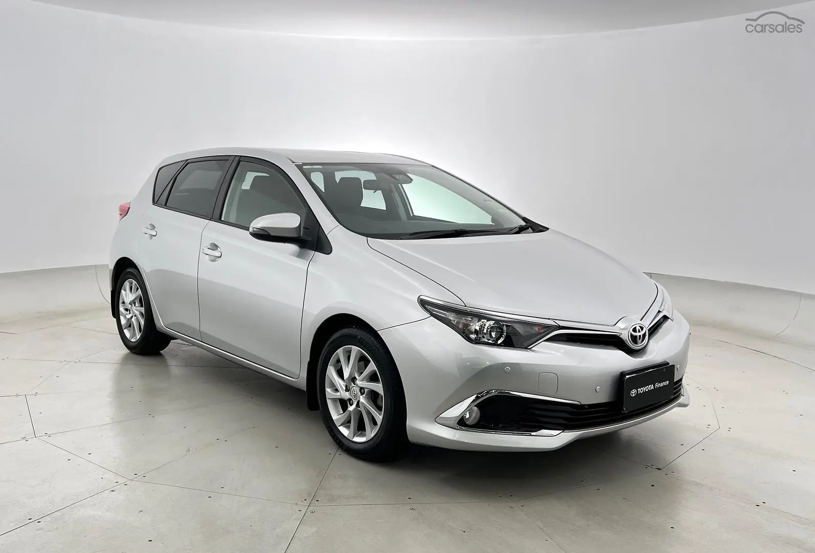 2018 Toyota Corolla Image 1