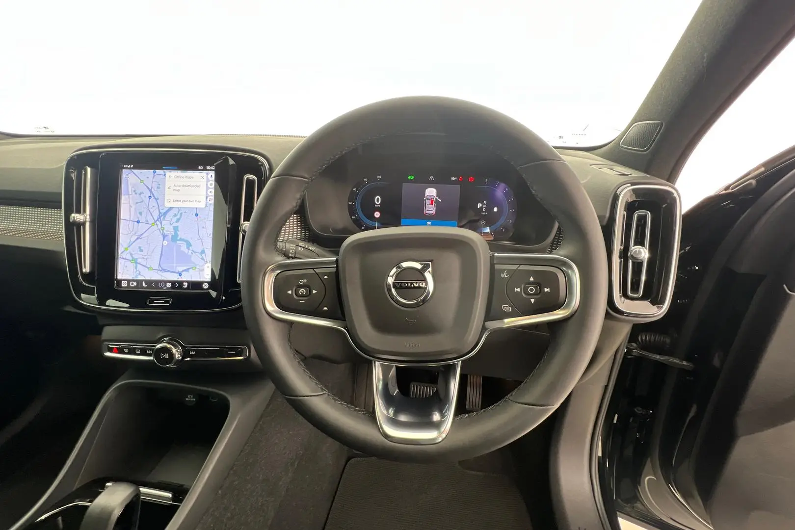 2023 Volvo XC40 Gallery Image 16