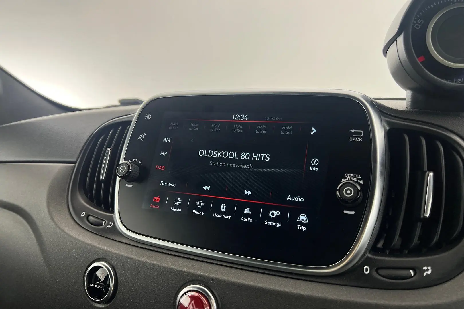 2021 Abarth 595 Gallery Image 14