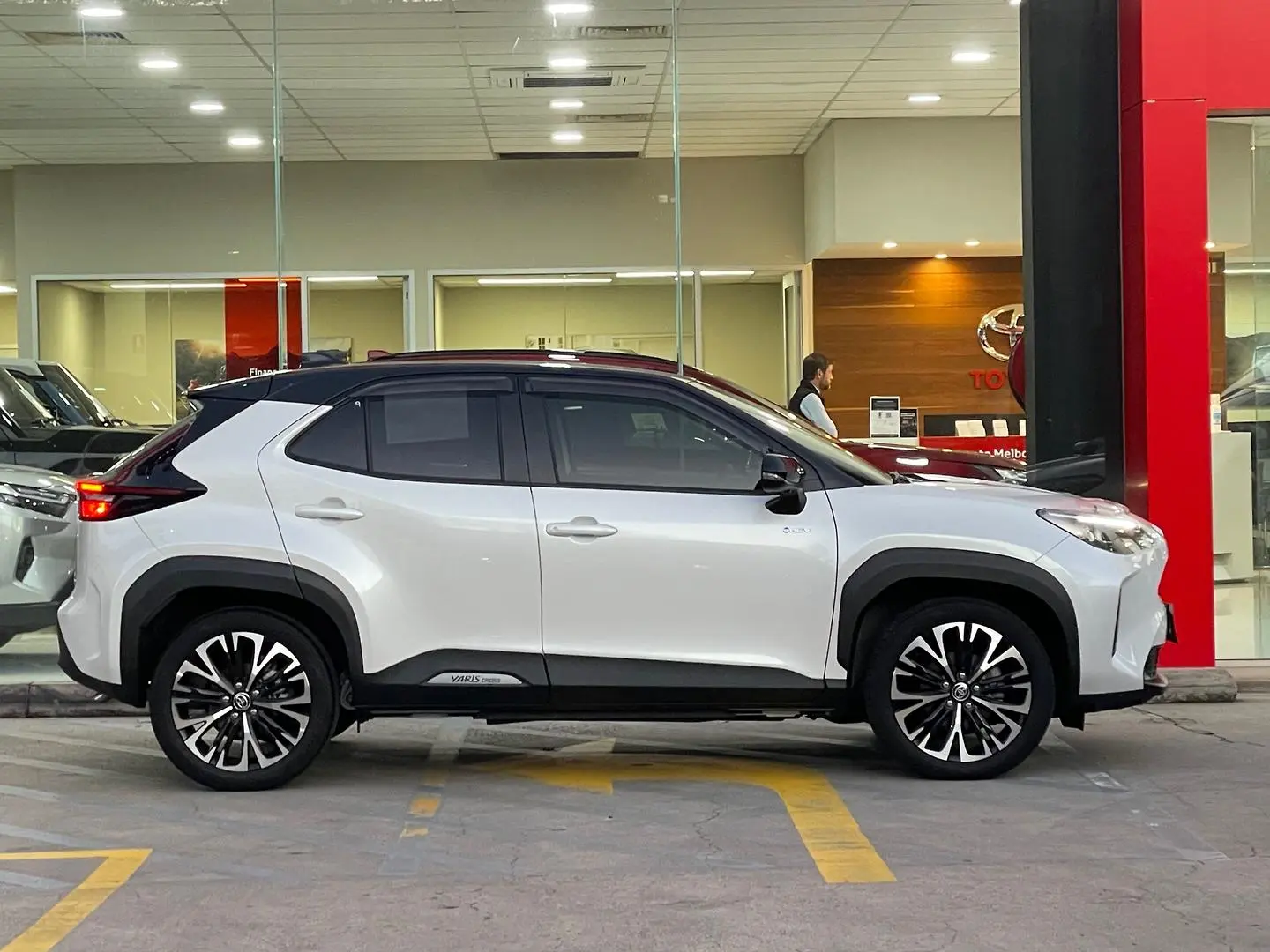 2024 Toyota Yaris Cross Gallery Image 2