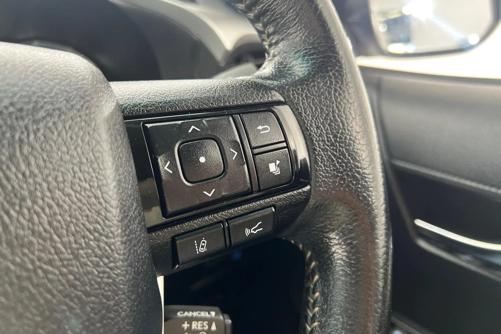 2020 Toyota Hilux Gallery Image 17
