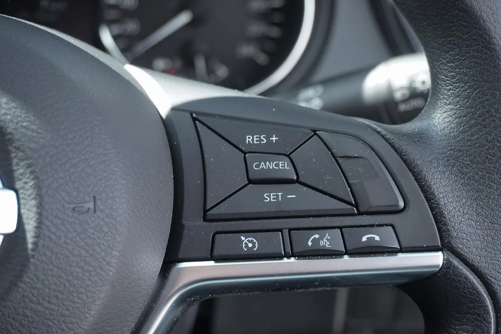 2017 Nissan X-TRAIL Gallery Image 10