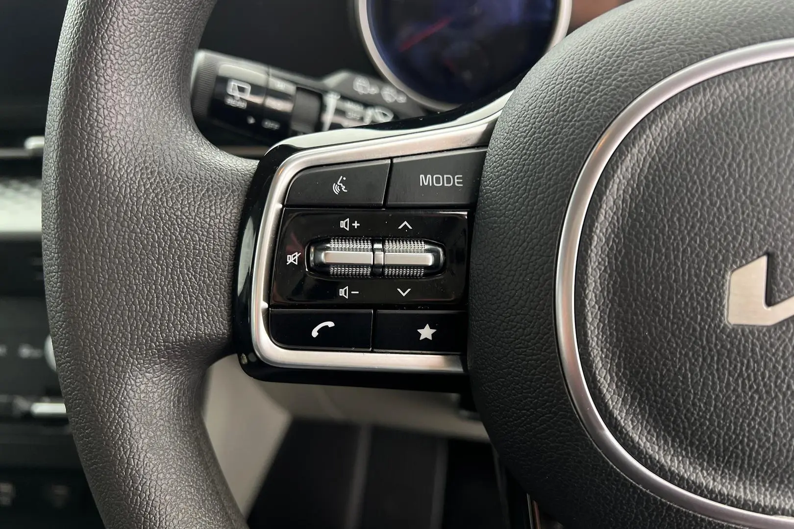 2023 Kia Carnival Gallery Image 16