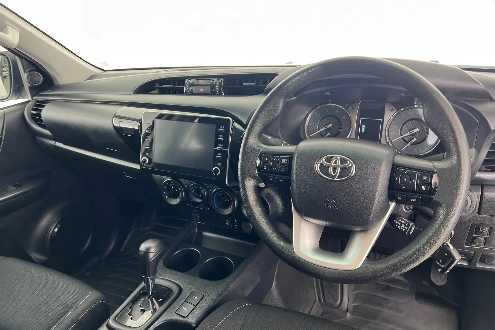 2021 Toyota Hilux Gallery Image 13