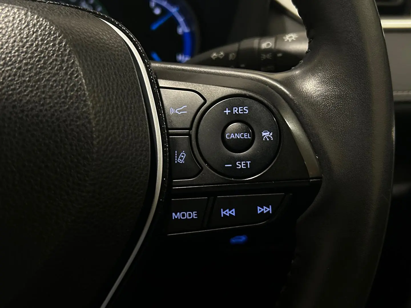 2020 Toyota RAV4 Gallery Image 26