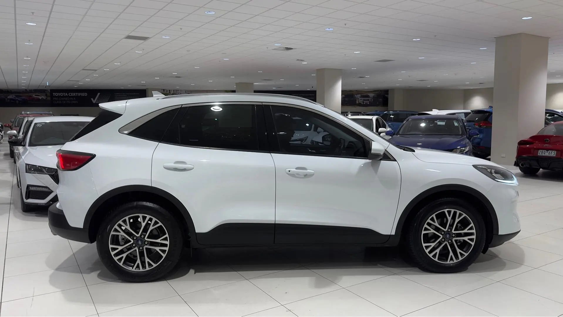 2021 Ford Escape Gallery Image 2