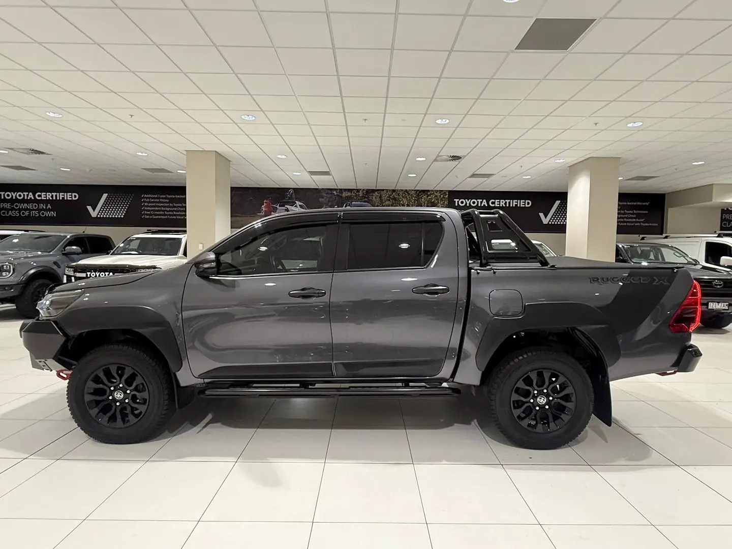 2022 Toyota Hilux Gallery Image 6