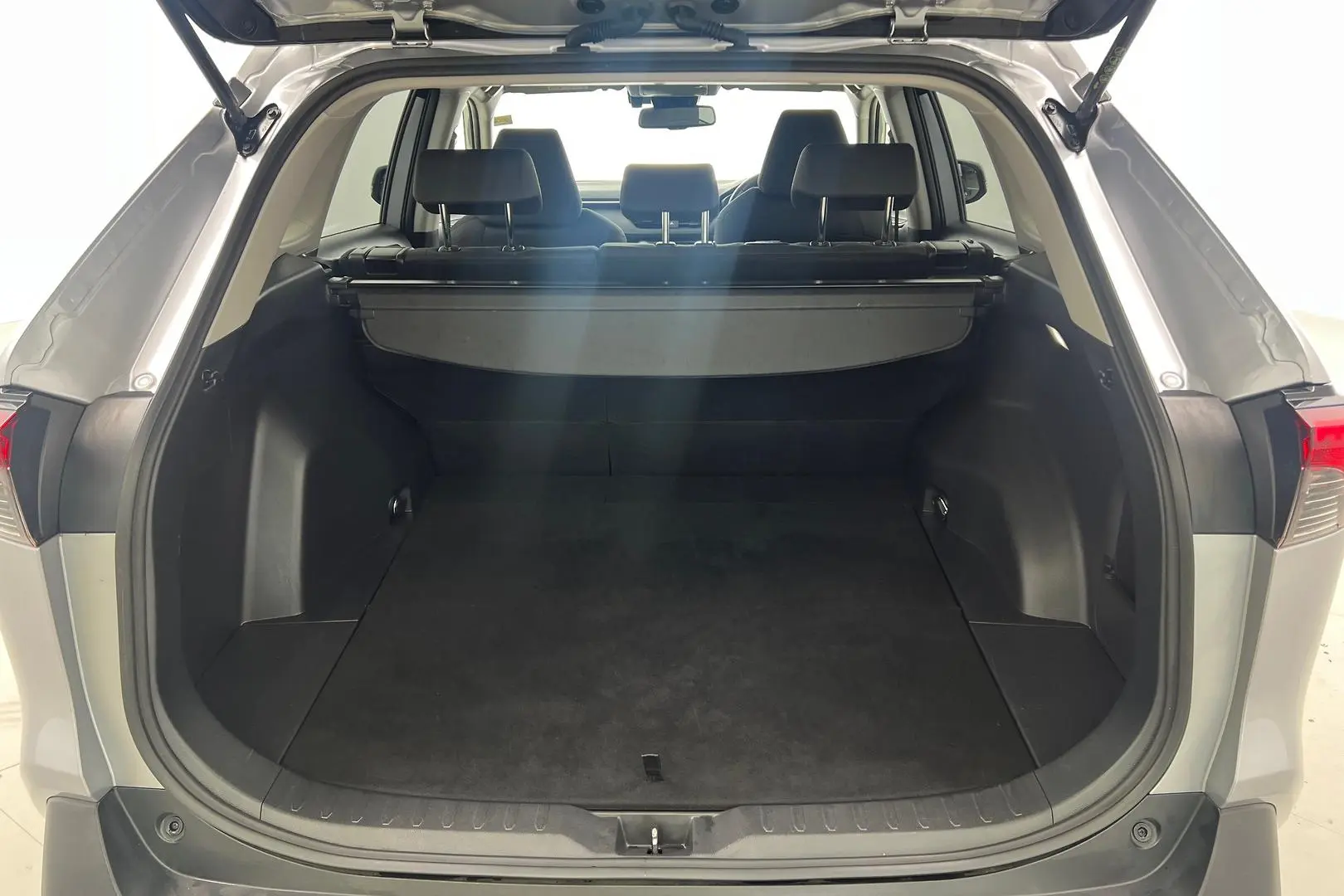 2022 Toyota RAV4 Gallery Image 19