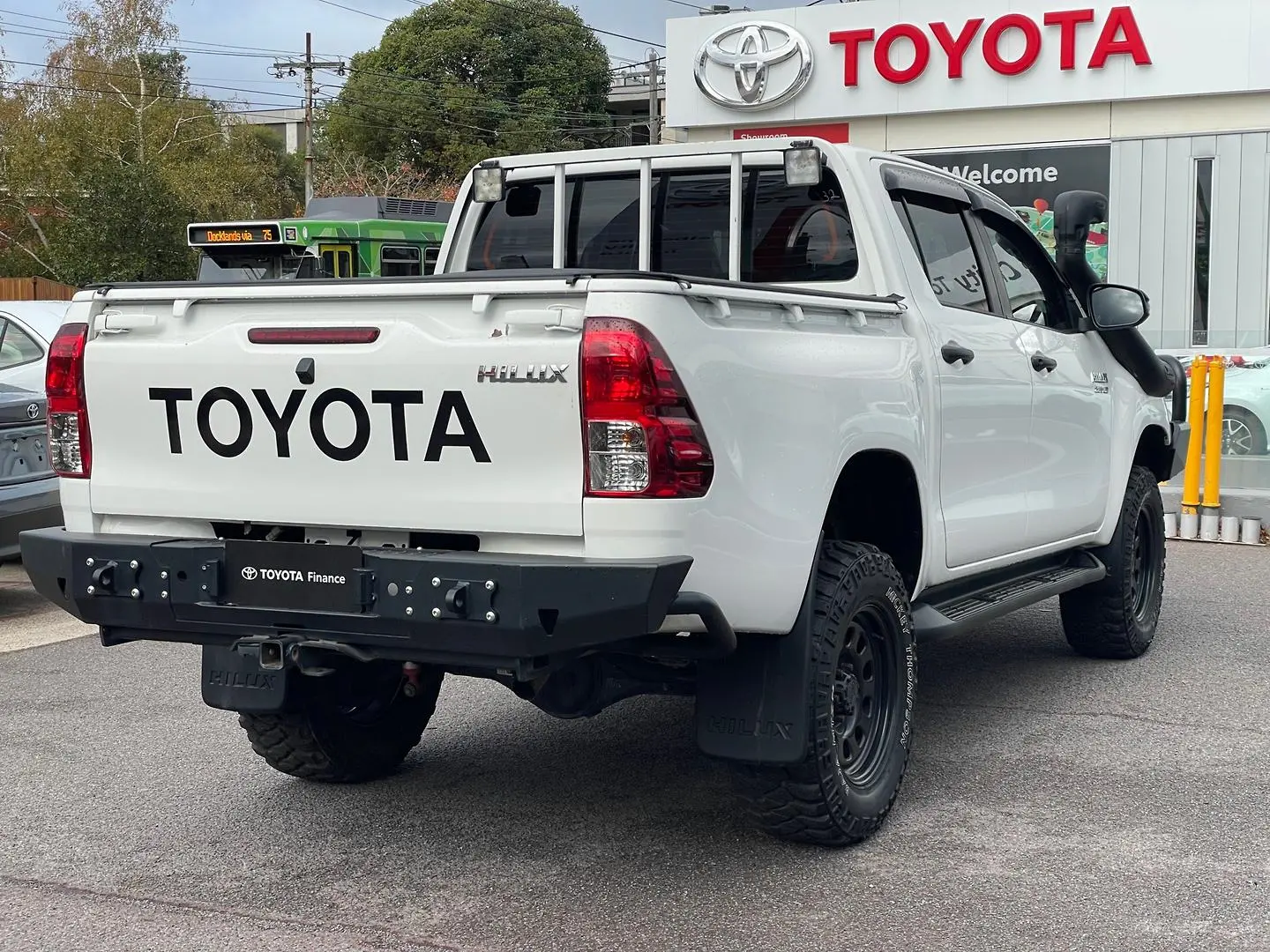 2020 Toyota Hilux Gallery Image 4
