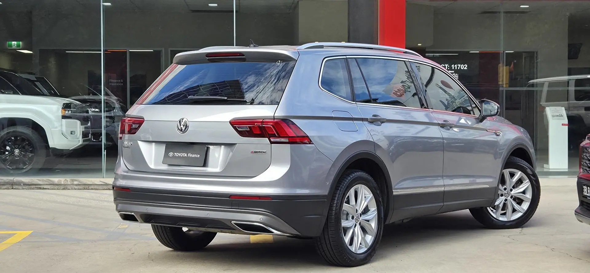 2020 Volkswagen Tiguan Gallery Image 3