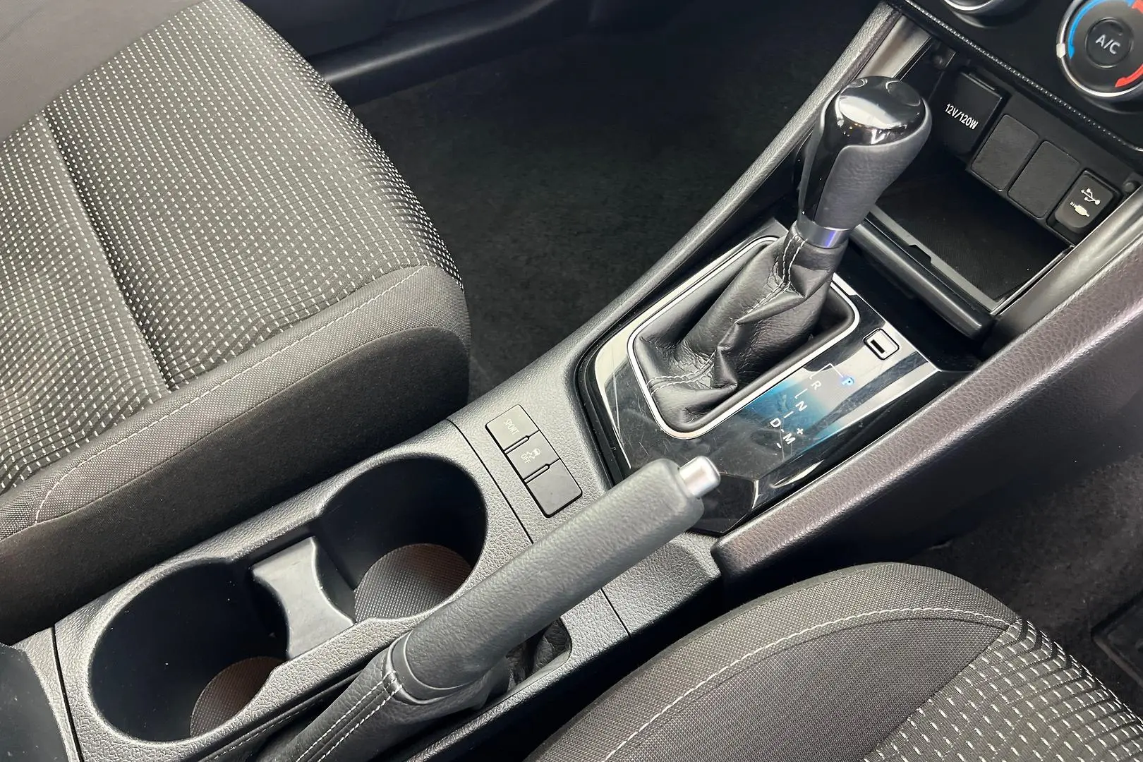 2018 Toyota Corolla Gallery Image 18