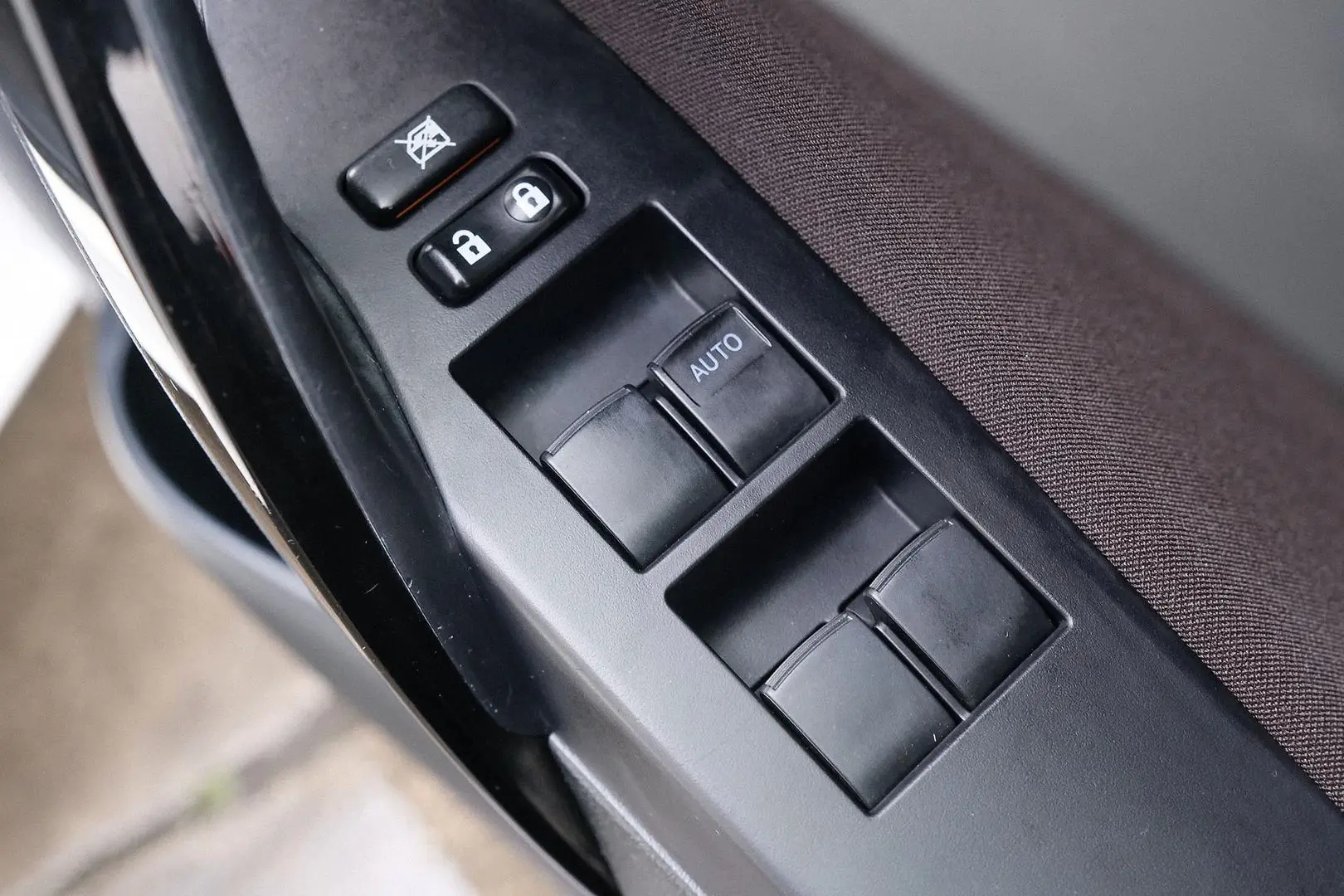 2016 Toyota Corolla Gallery Image 12