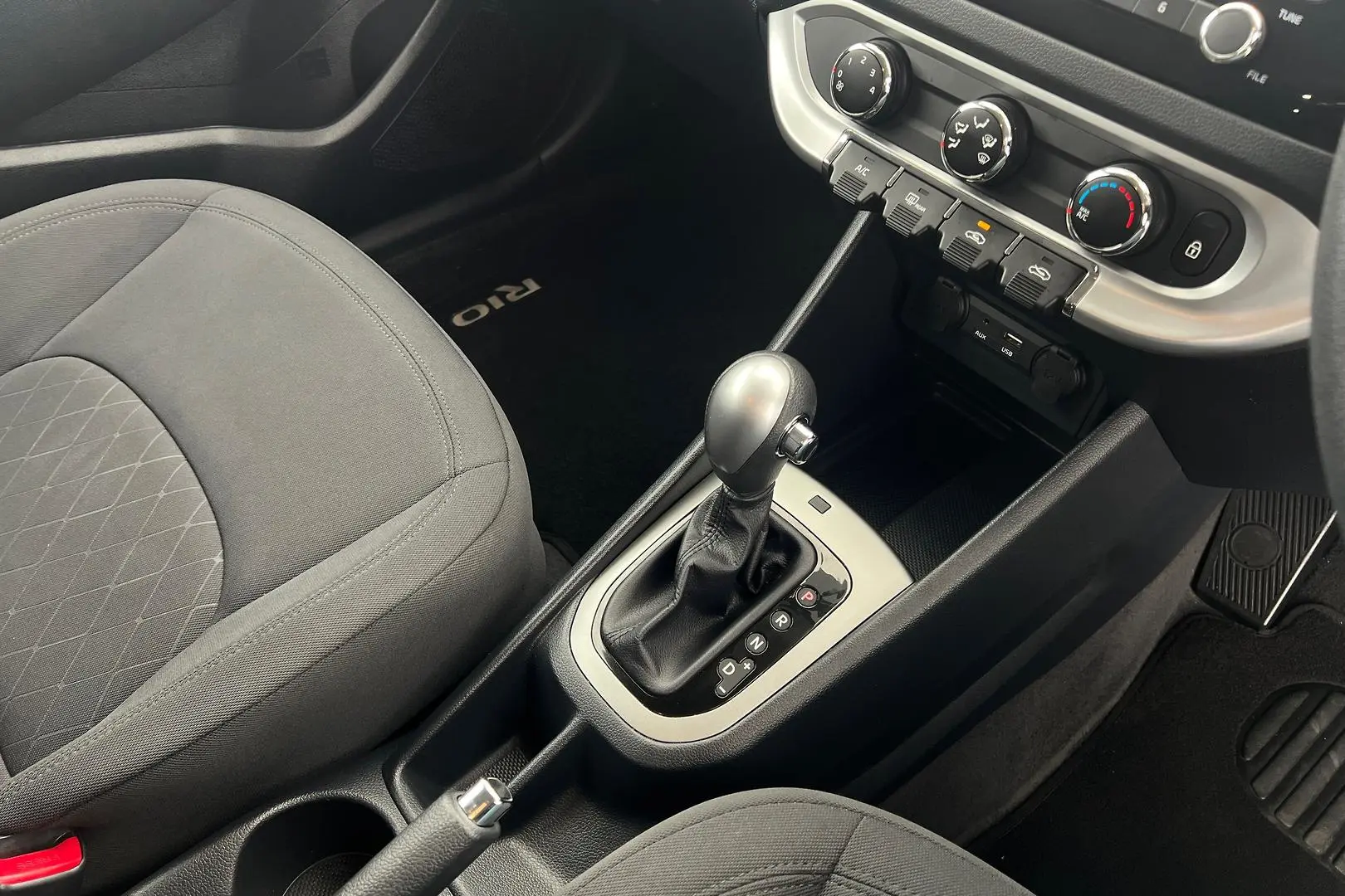 2016 Kia Rio Gallery Image 13