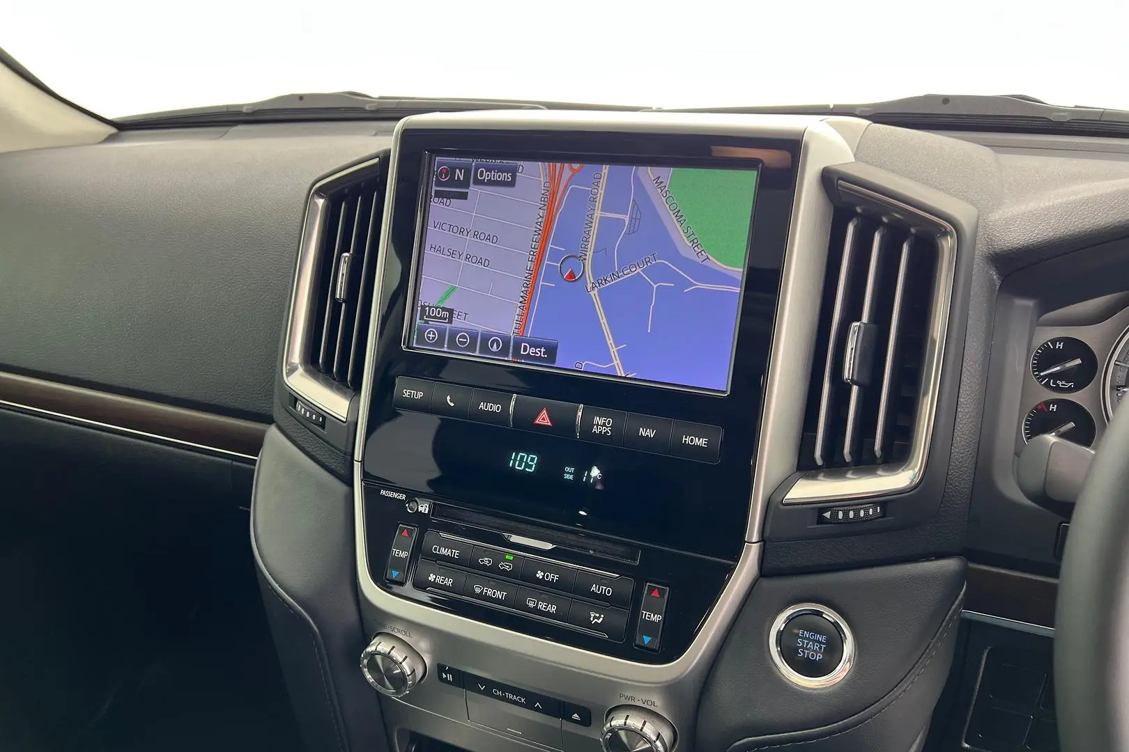 2019 Toyota Landcruiser Gallery Image 15