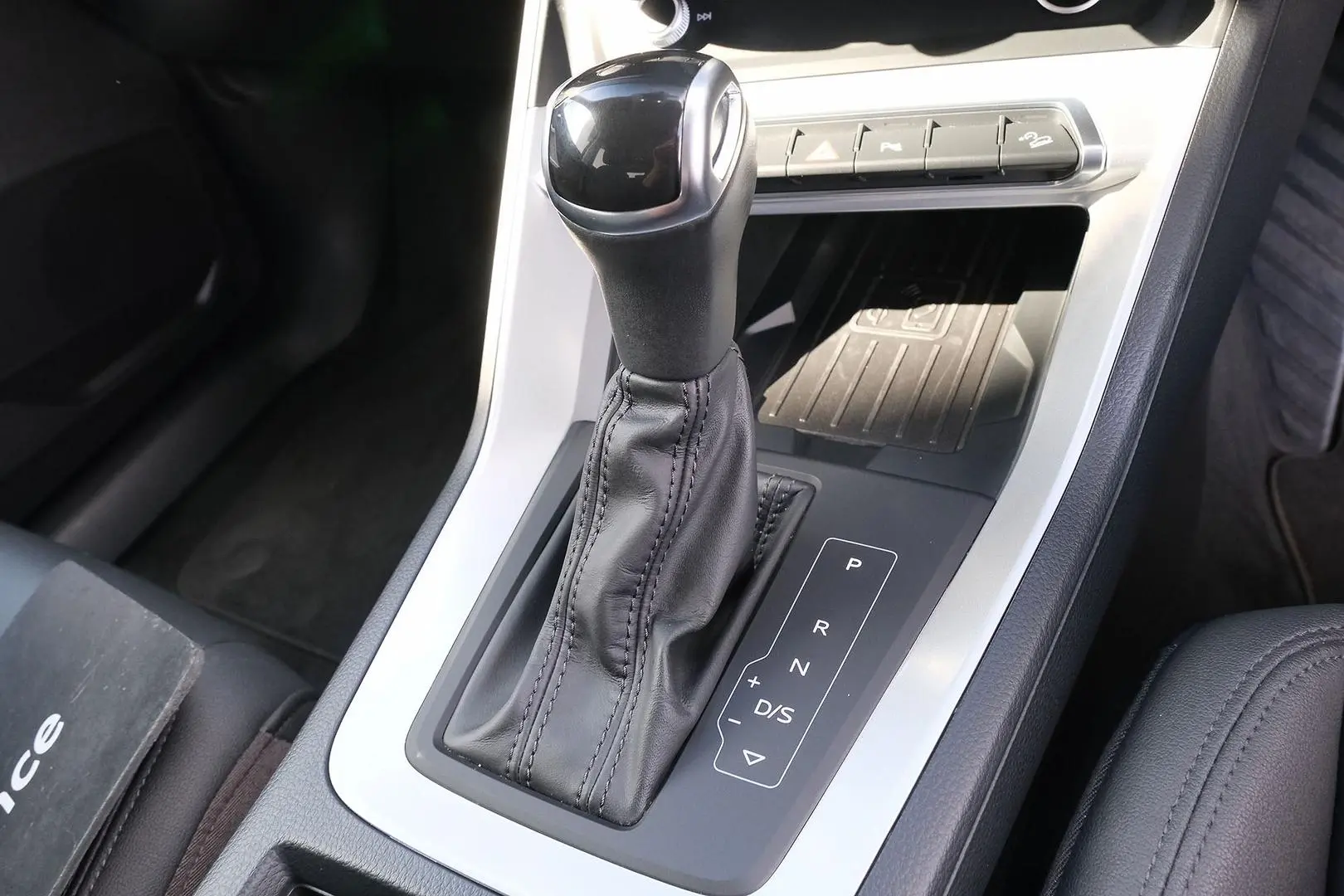 2021 Audi Q3 Gallery Image 18