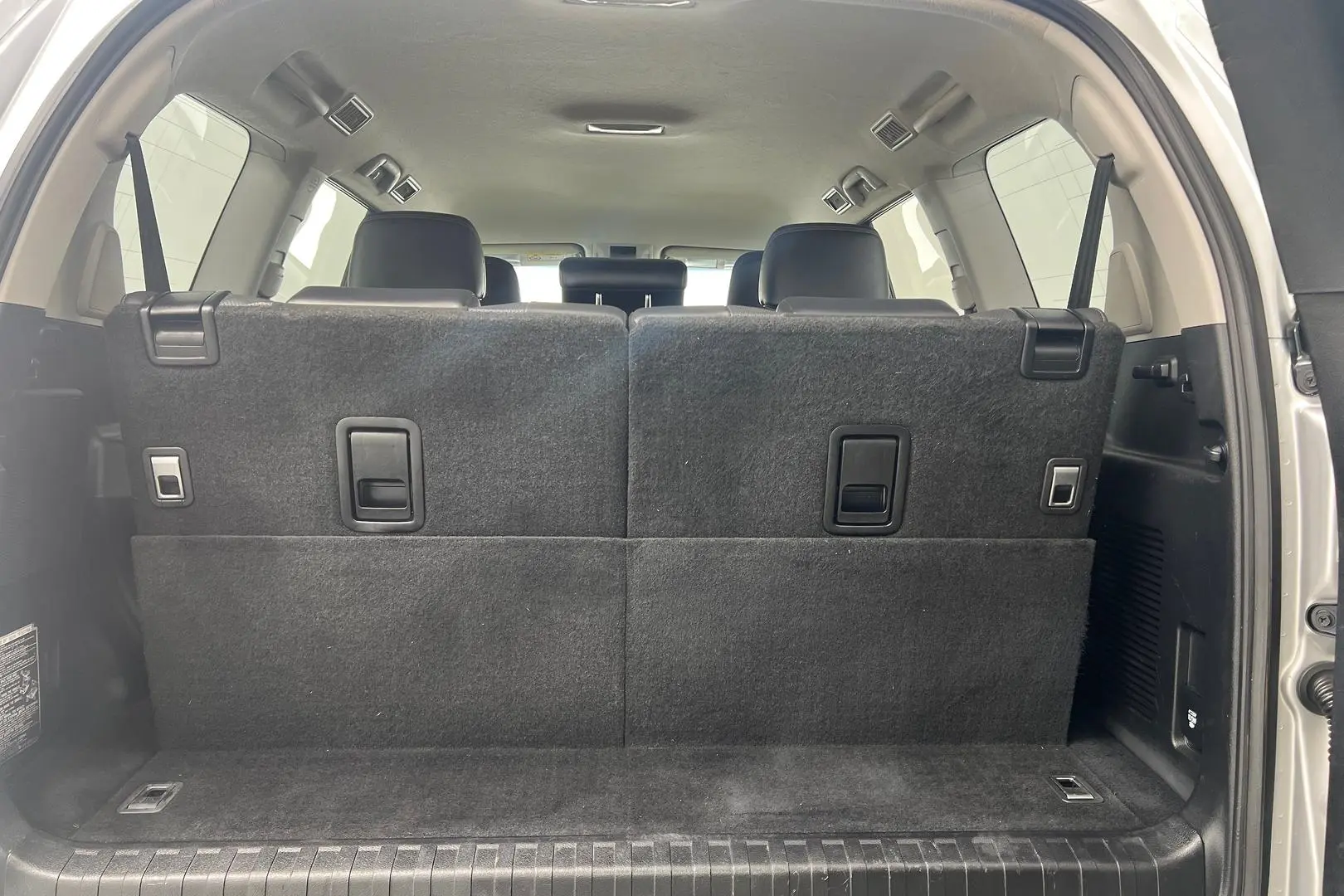 2021 Toyota Landcruiser Prado Gallery Image 10