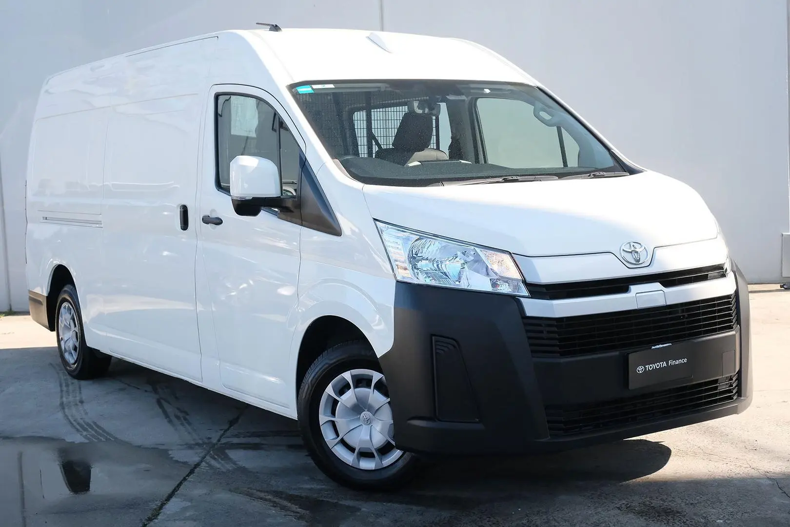 2022 Toyota Hiace Gallery Image 1