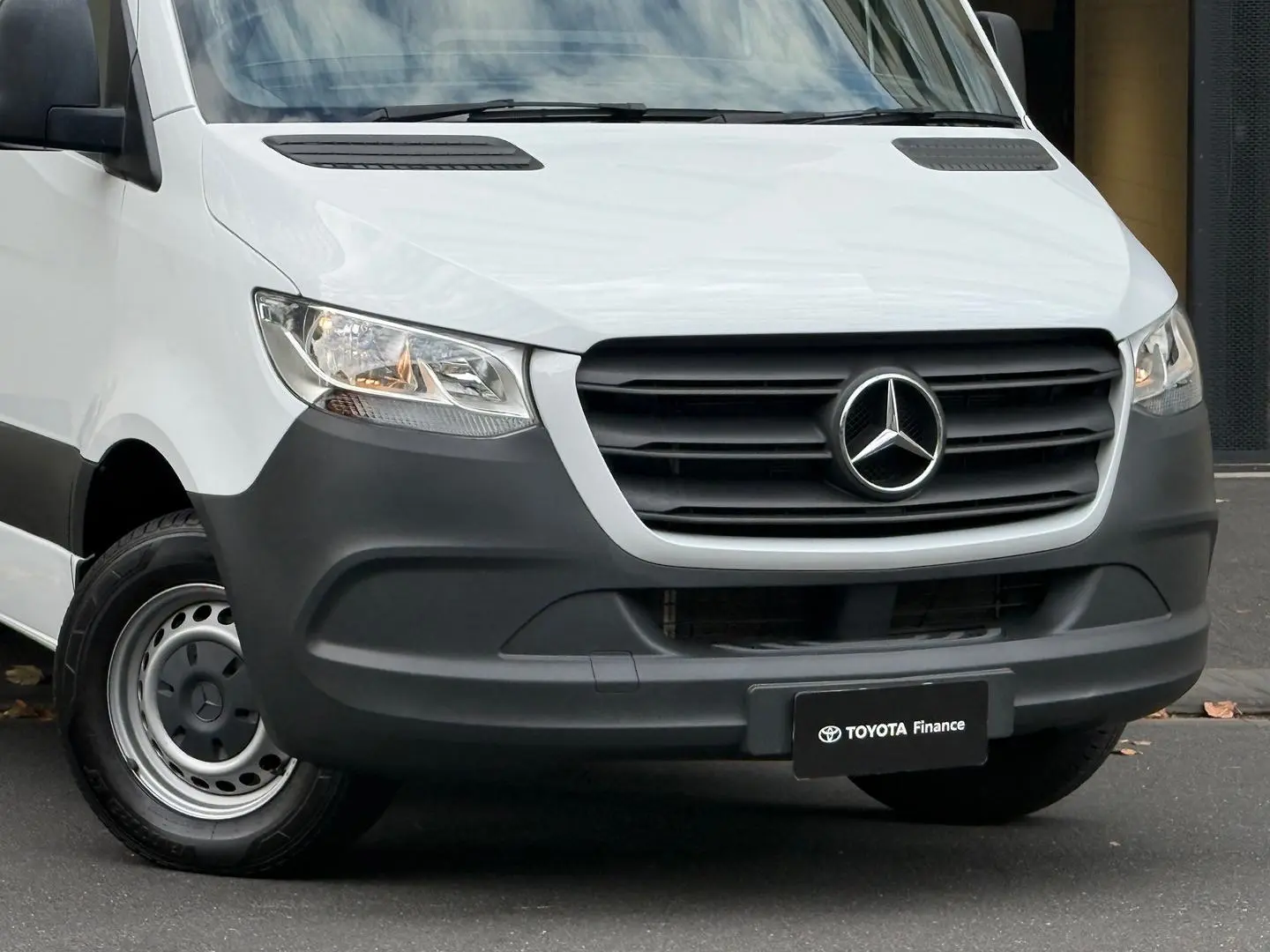 2023 Mercedes-Benz Sprinter Gallery Image 3