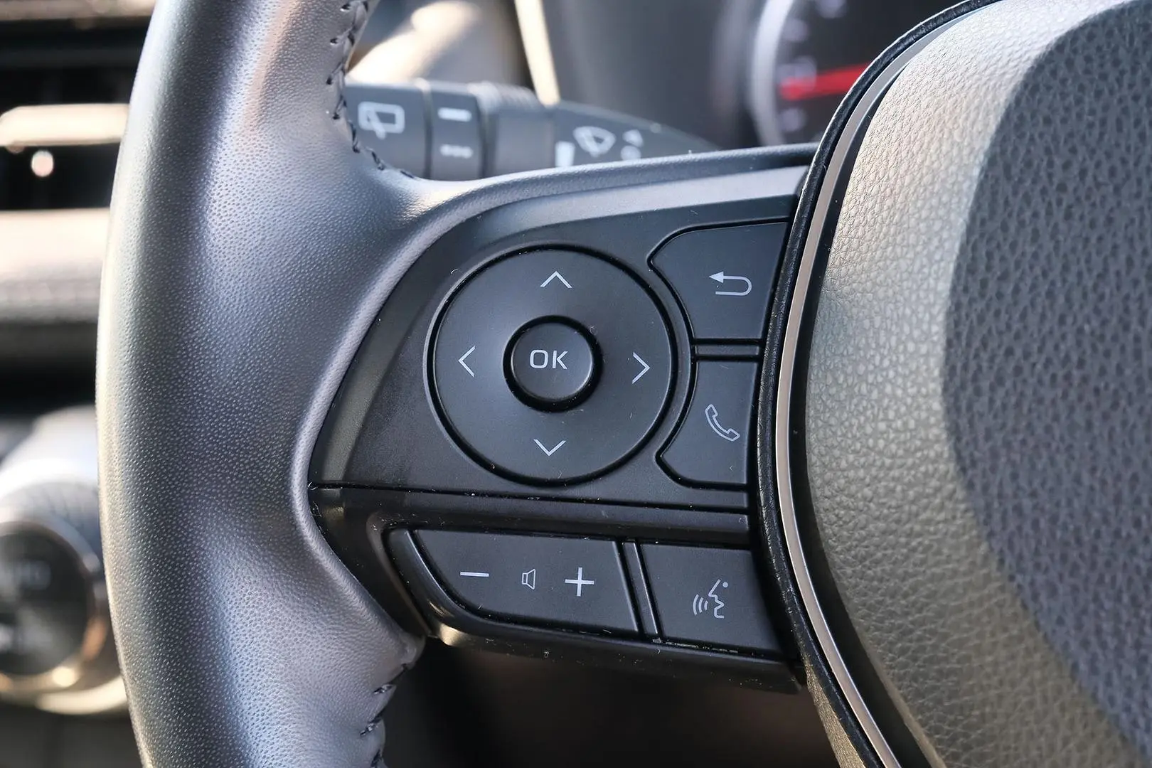 2019 Toyota RAV4 Gallery Image 15