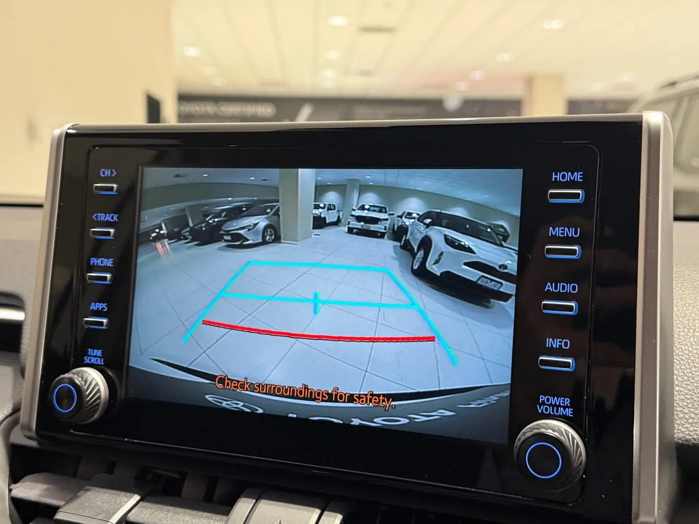 2020 Toyota RAV4 Gallery Image 15