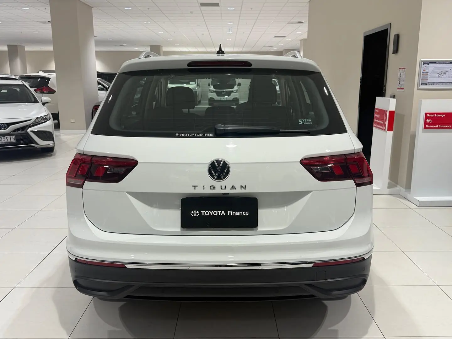 2022 Volkswagen Tiguan Gallery Image 9