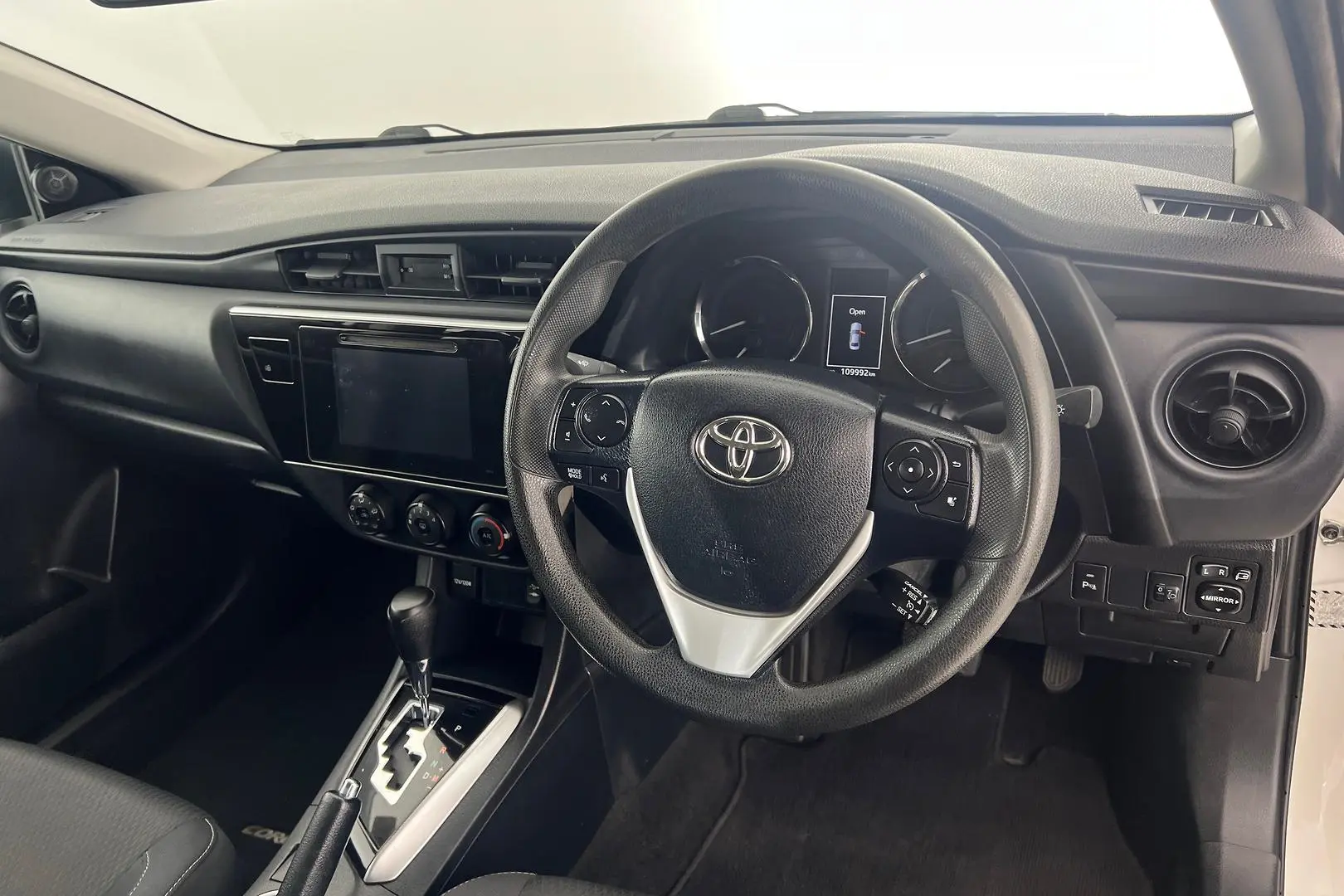 2018 Toyota Corolla Gallery Image 12