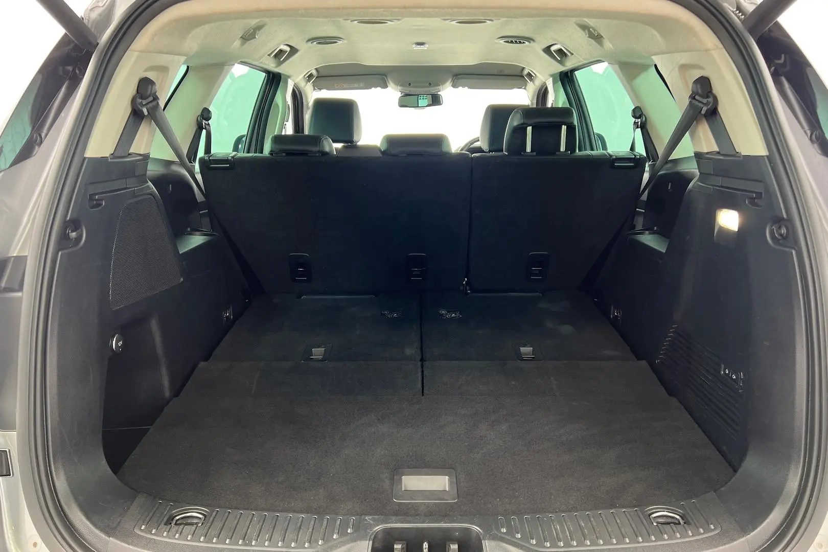 2021 Ford Everest Gallery Image 21