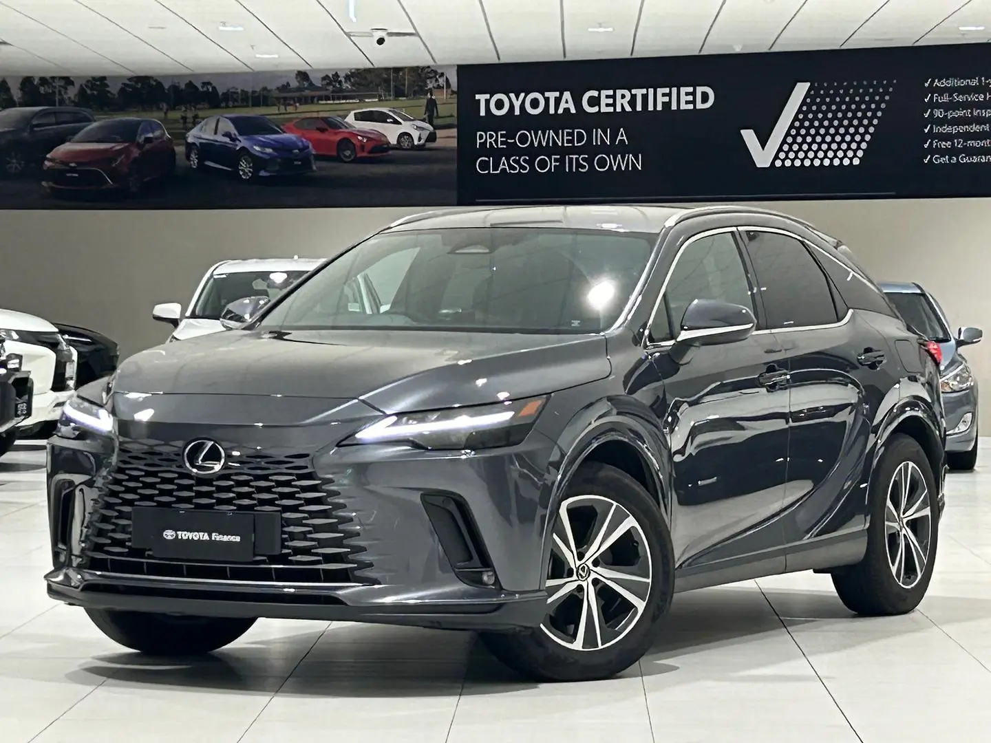 2024 Lexus RX Gallery Image 5