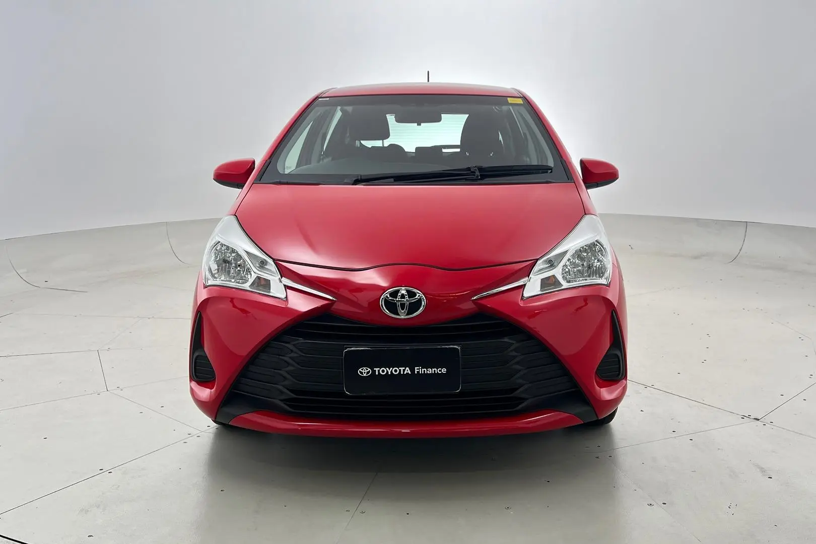 2019 Toyota Yaris Gallery Image 10