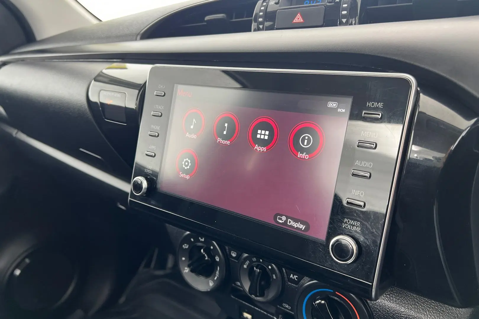 2022 Toyota Hilux Gallery Image 22