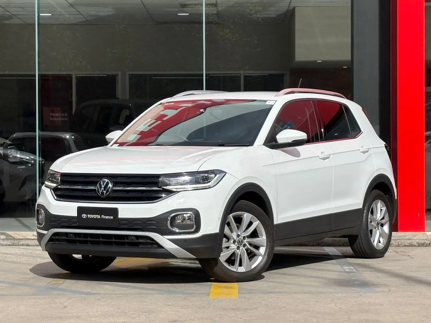 2021 Volkswagen T-Cross Gallery Image 4