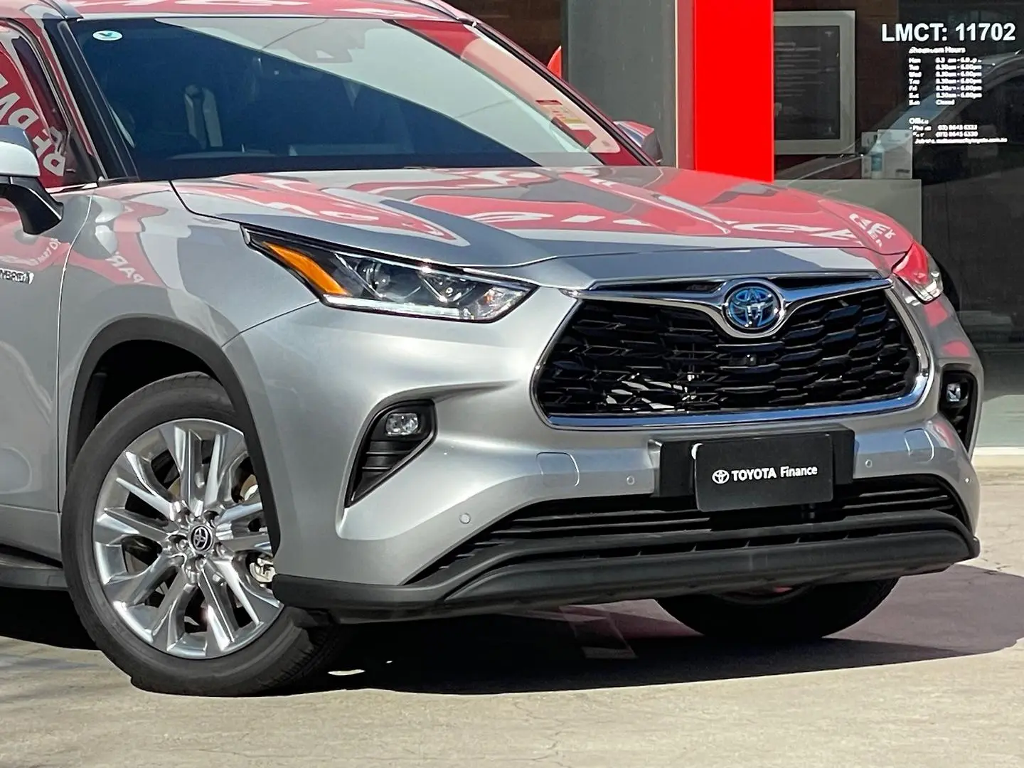 2024 Toyota Kluger Gallery Image 3