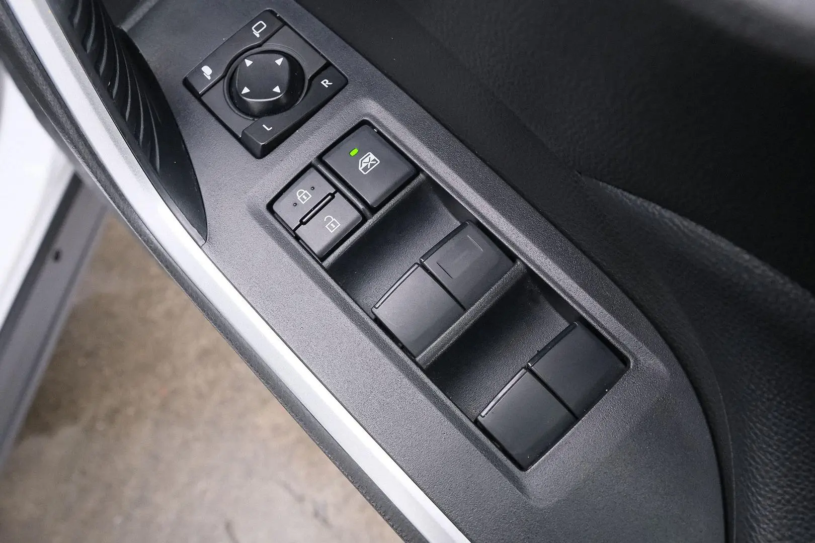2021 Toyota RAV4 Gallery Image 12