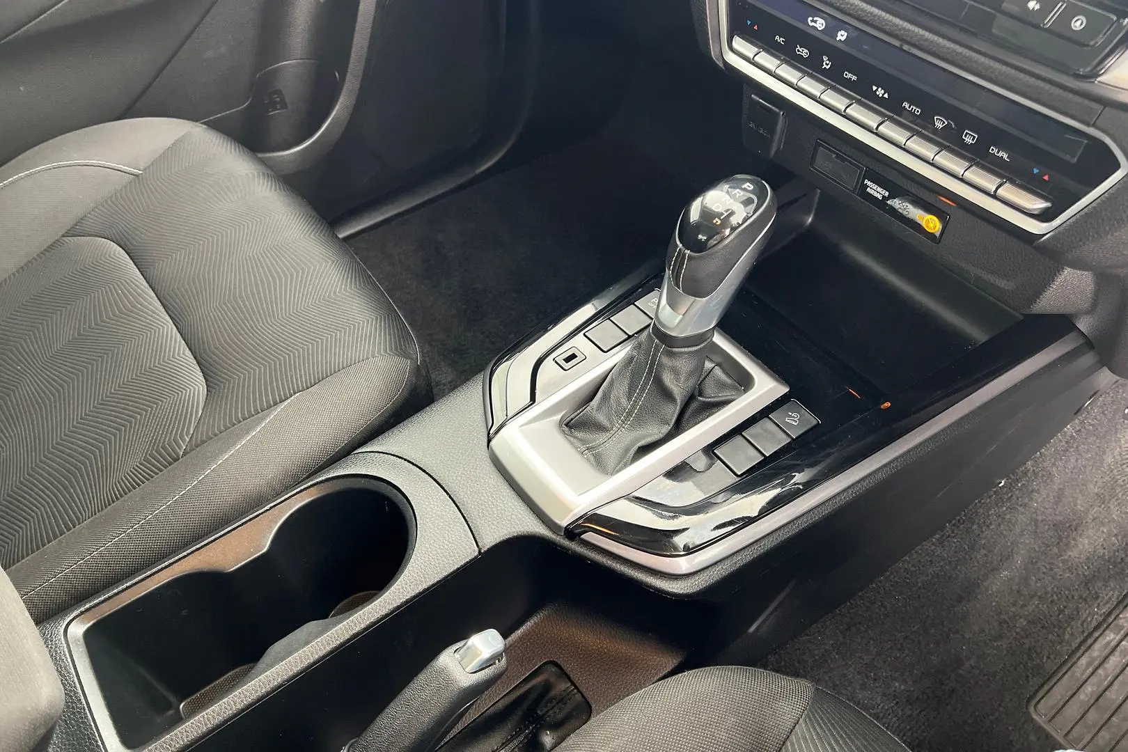 2021 Isuzu D-MAX Gallery Image 13