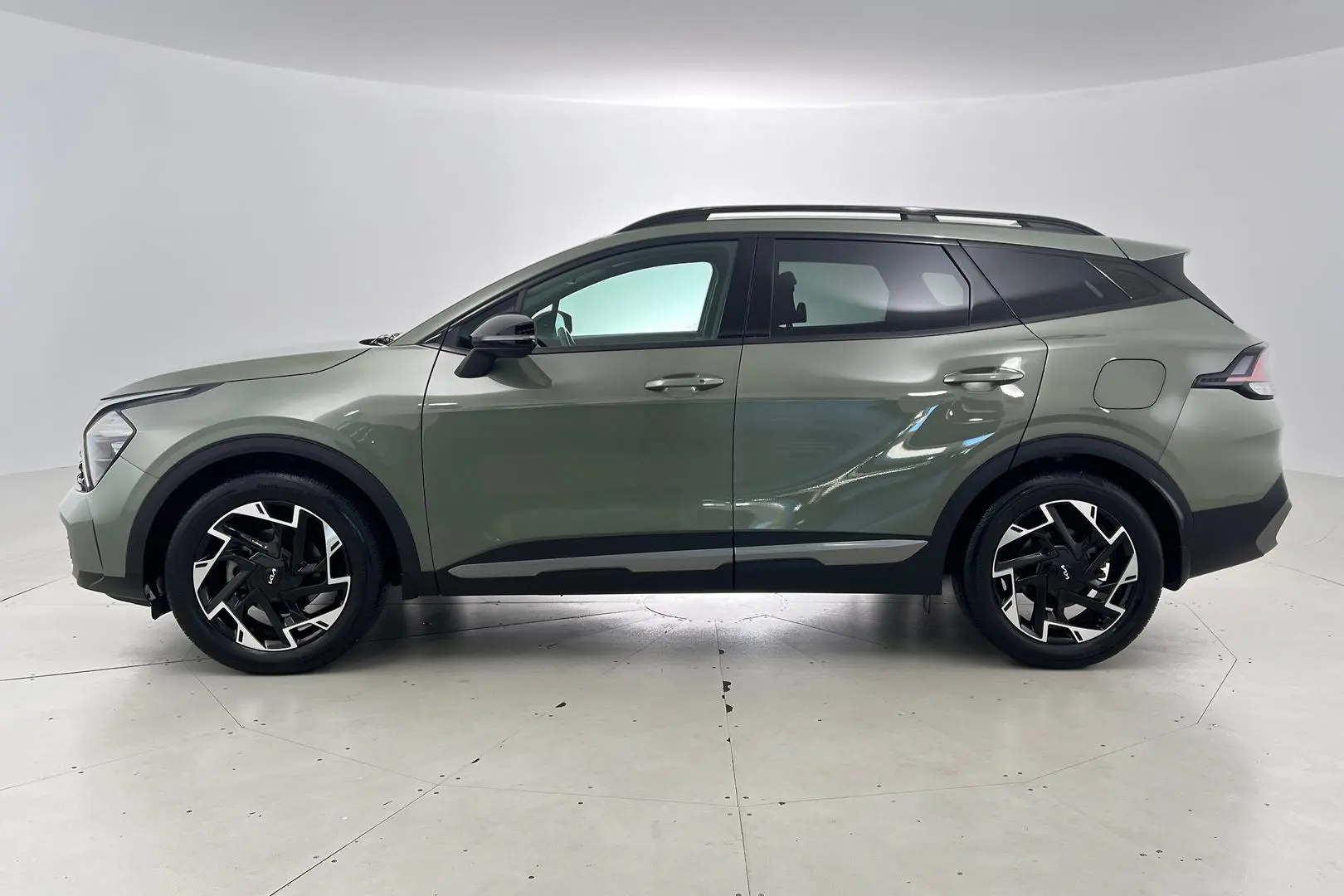 2022 Kia Sportage Gallery Image 8