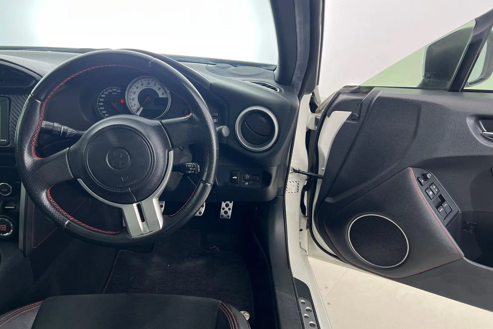 2015 Toyota 86 Gallery Image 14