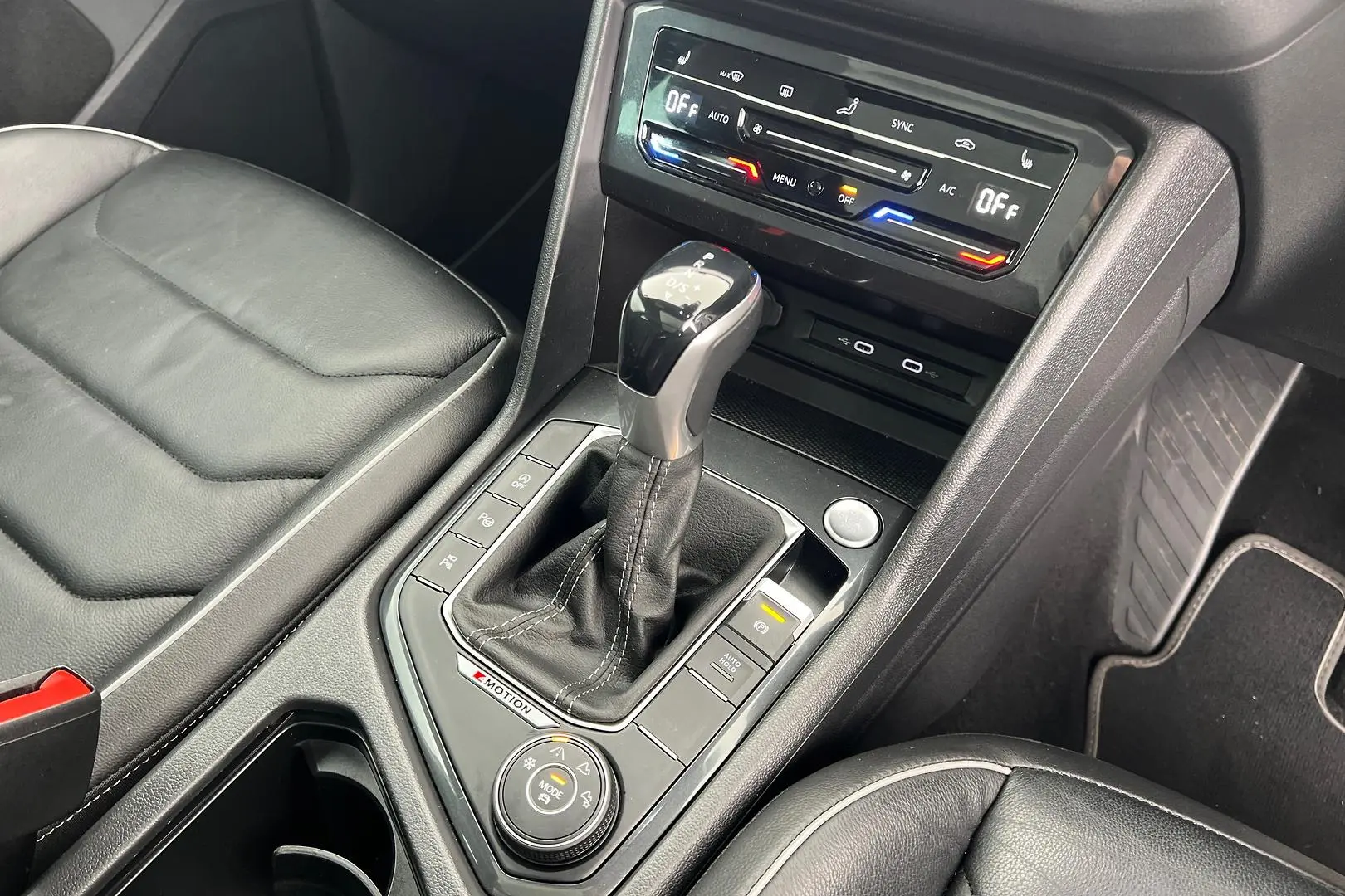 2021 Volkswagen Tiguan Gallery Image 15