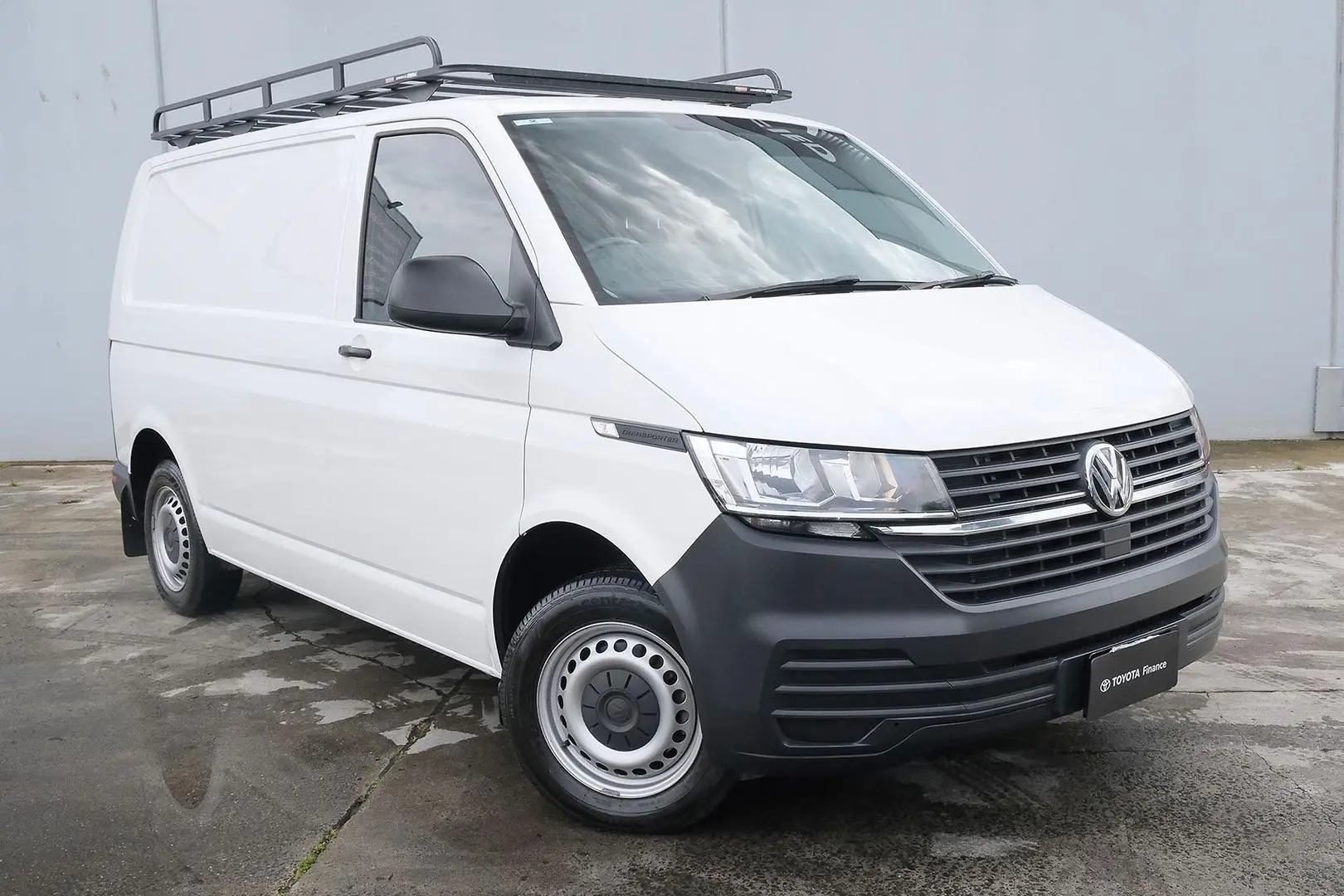 2022 Volkswagen Transporter Gallery Image 1